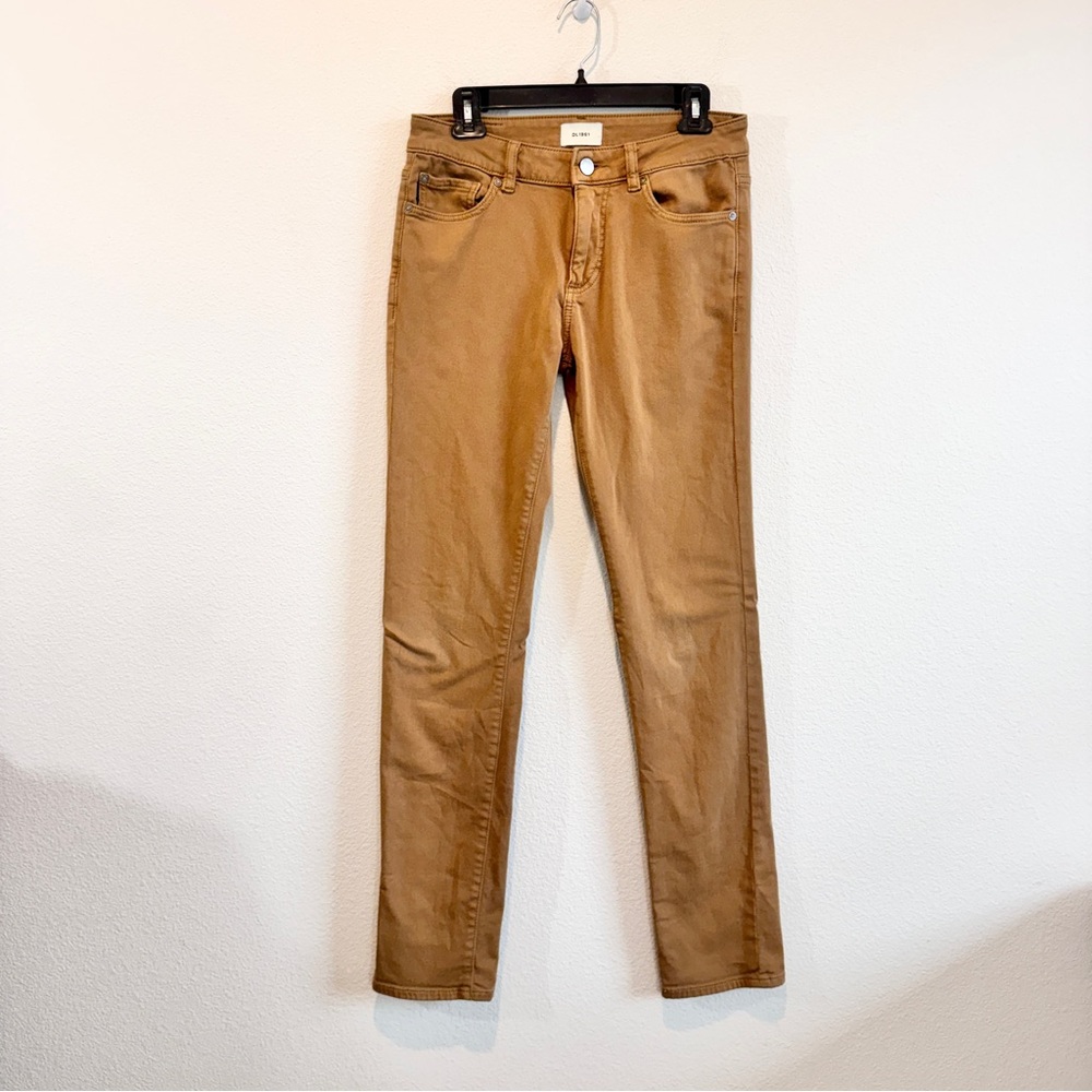 DL1961 Slim Chinos in Camel
